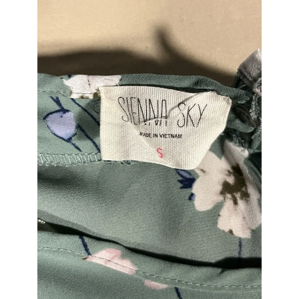 Sienna Sky Sage Green Flower Women's Mid Length Skirt Size S
